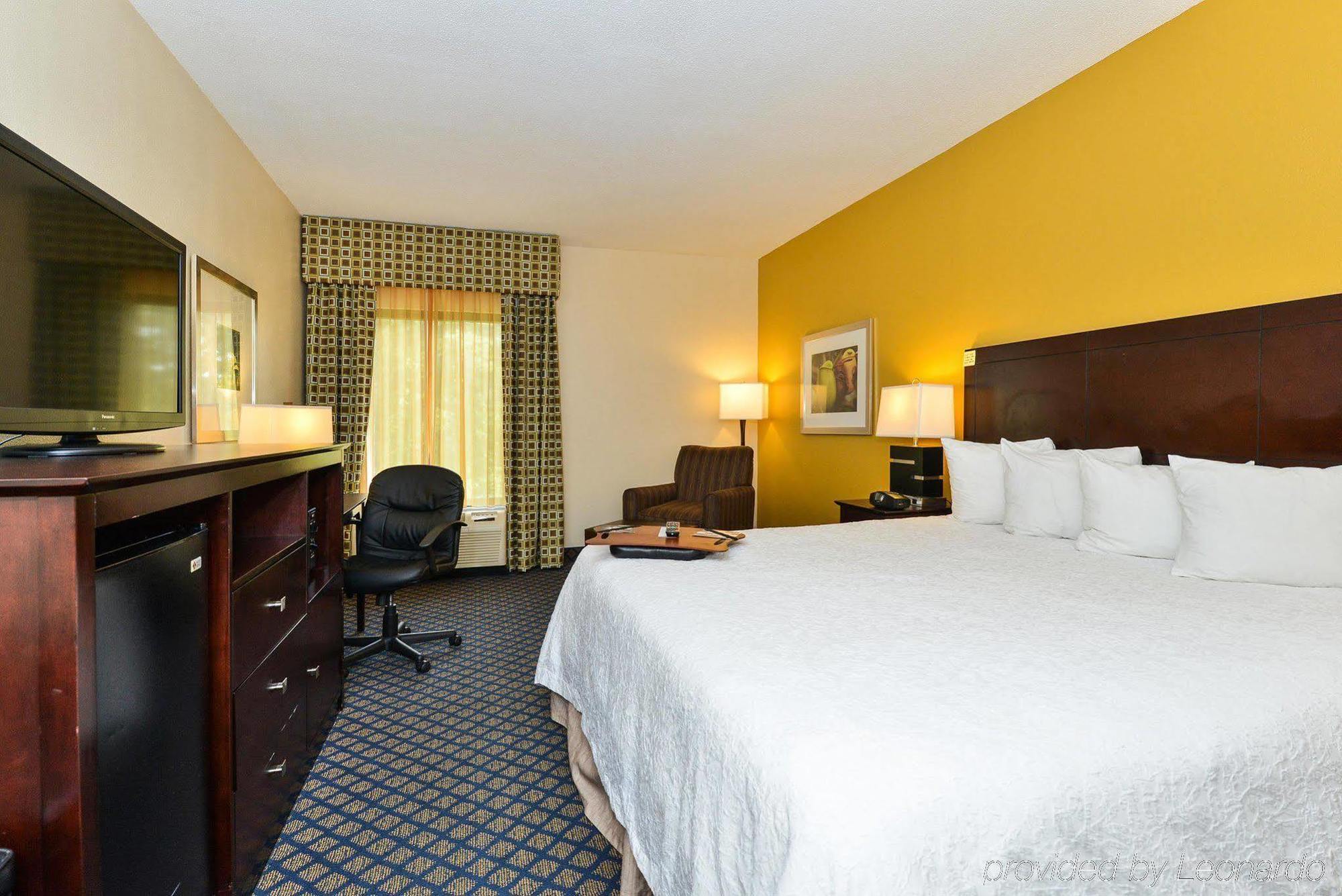 Hampton Inn Petersburg-Fort Gregg Adams Eksteriør bilde